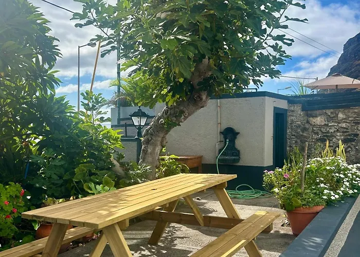 Casa Carneirinho By Ola Madeira 폴 두 마르